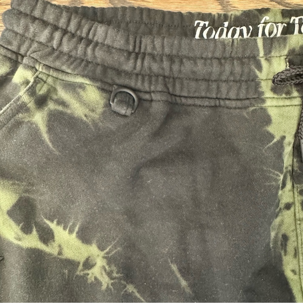 Publish brand Karlow black green tye dye pocket street adjustable shorts Sz 40 - Picture 5 of 8